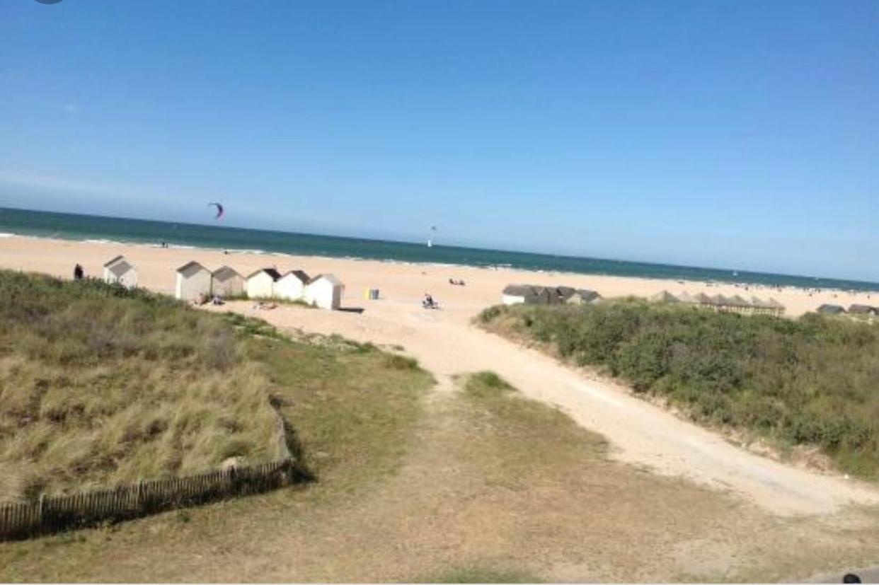 Le Riva Plage Appartement Ouistreham Ngoại thất bức ảnh
