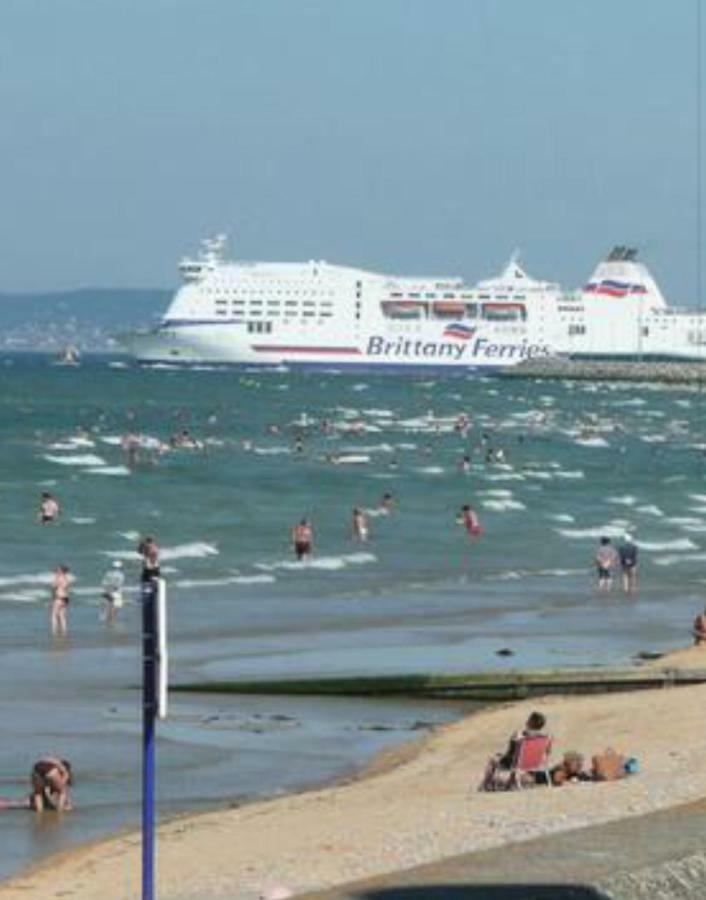Le Riva Plage Appartement Ouistreham Ngoại thất bức ảnh